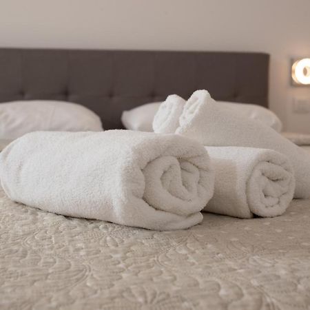 Apartments And Rooms Luan ロヴィニ エクステリア 写真